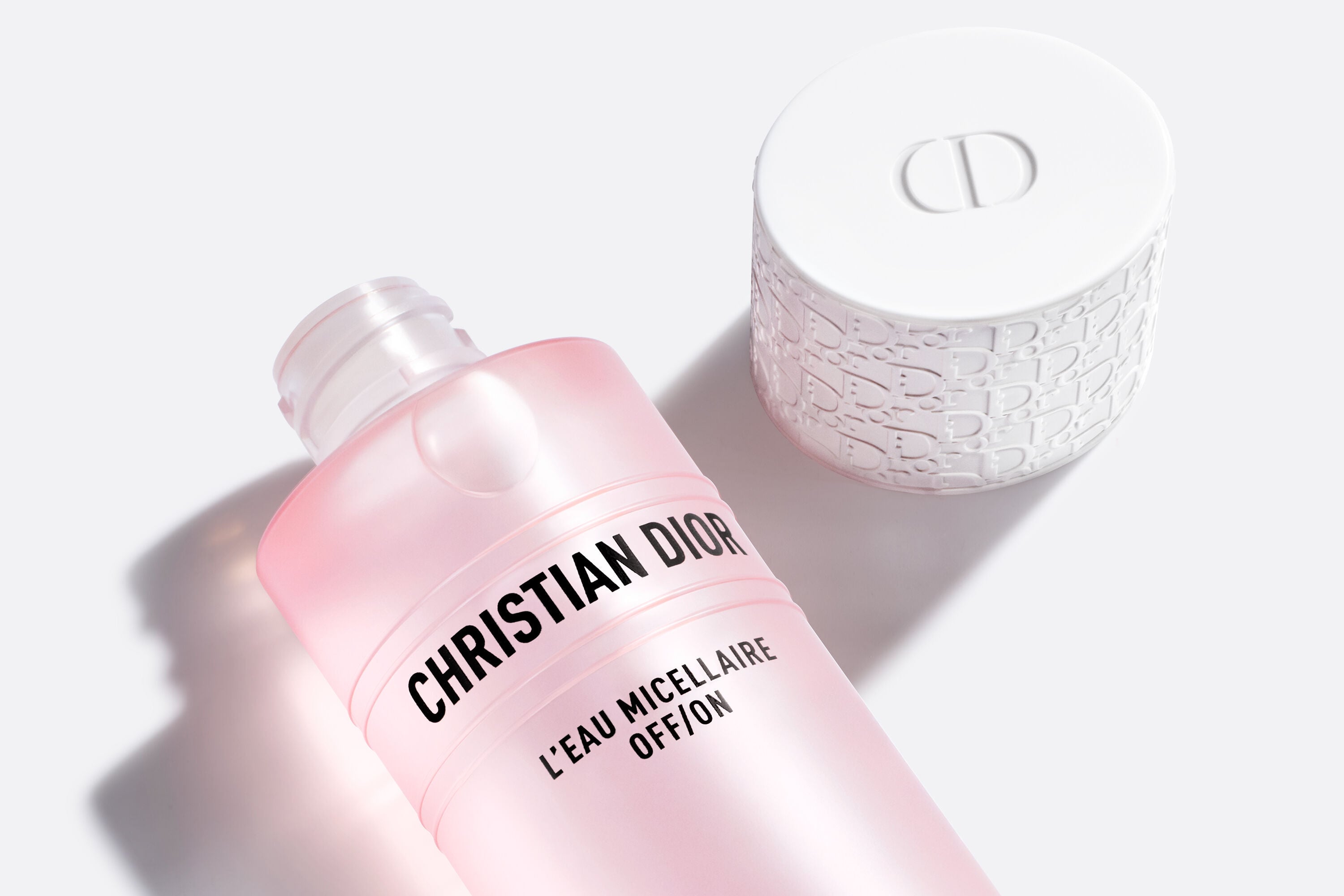 DIOR】 新作 オー ミセラー オフ オン(ふき取り式クレンジング ウォーター)