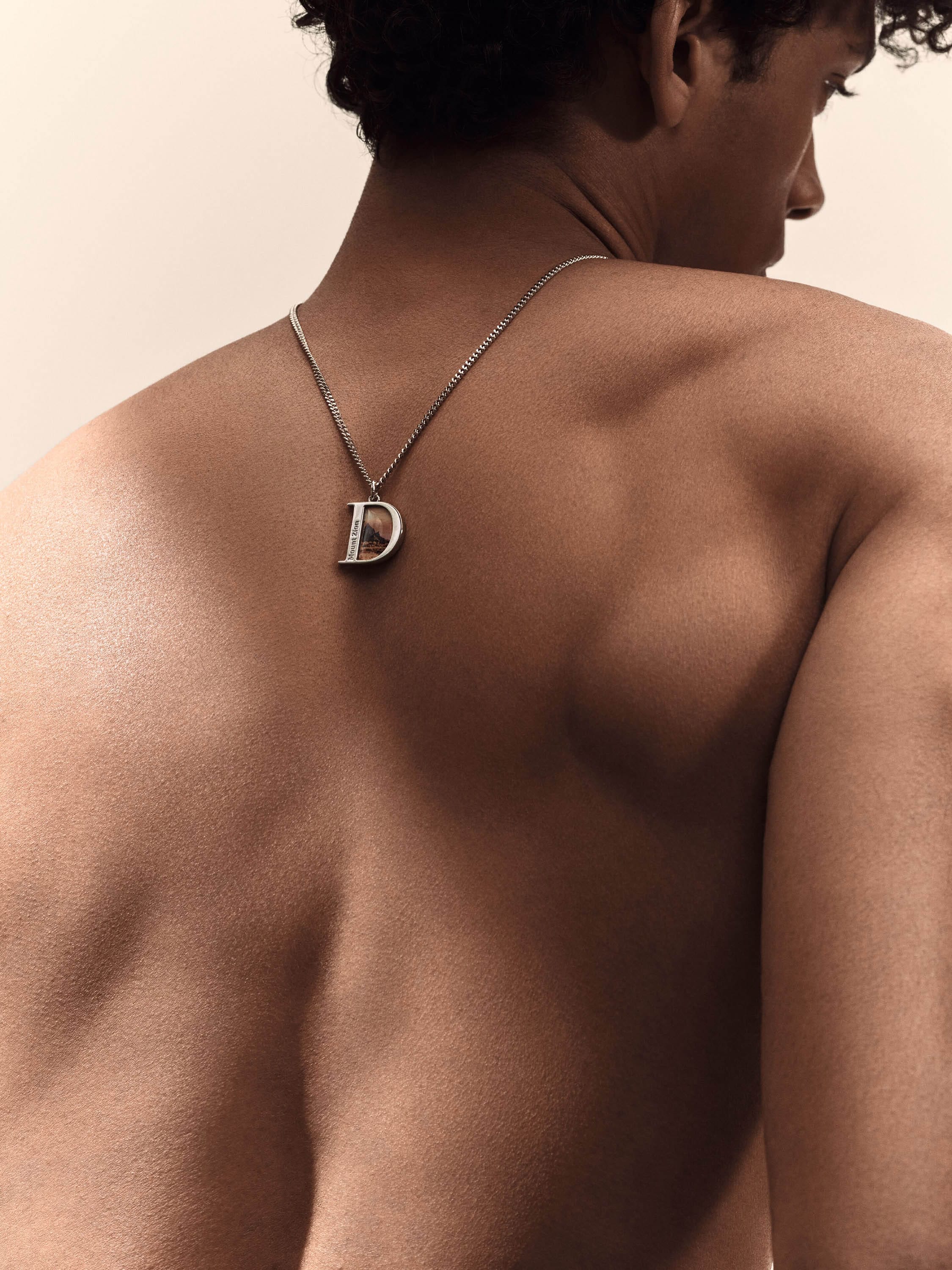 A model enjoying the D-Tissue Signature Treatment, available at the Dior Spa aboard the Eastern & Oriental Express train.