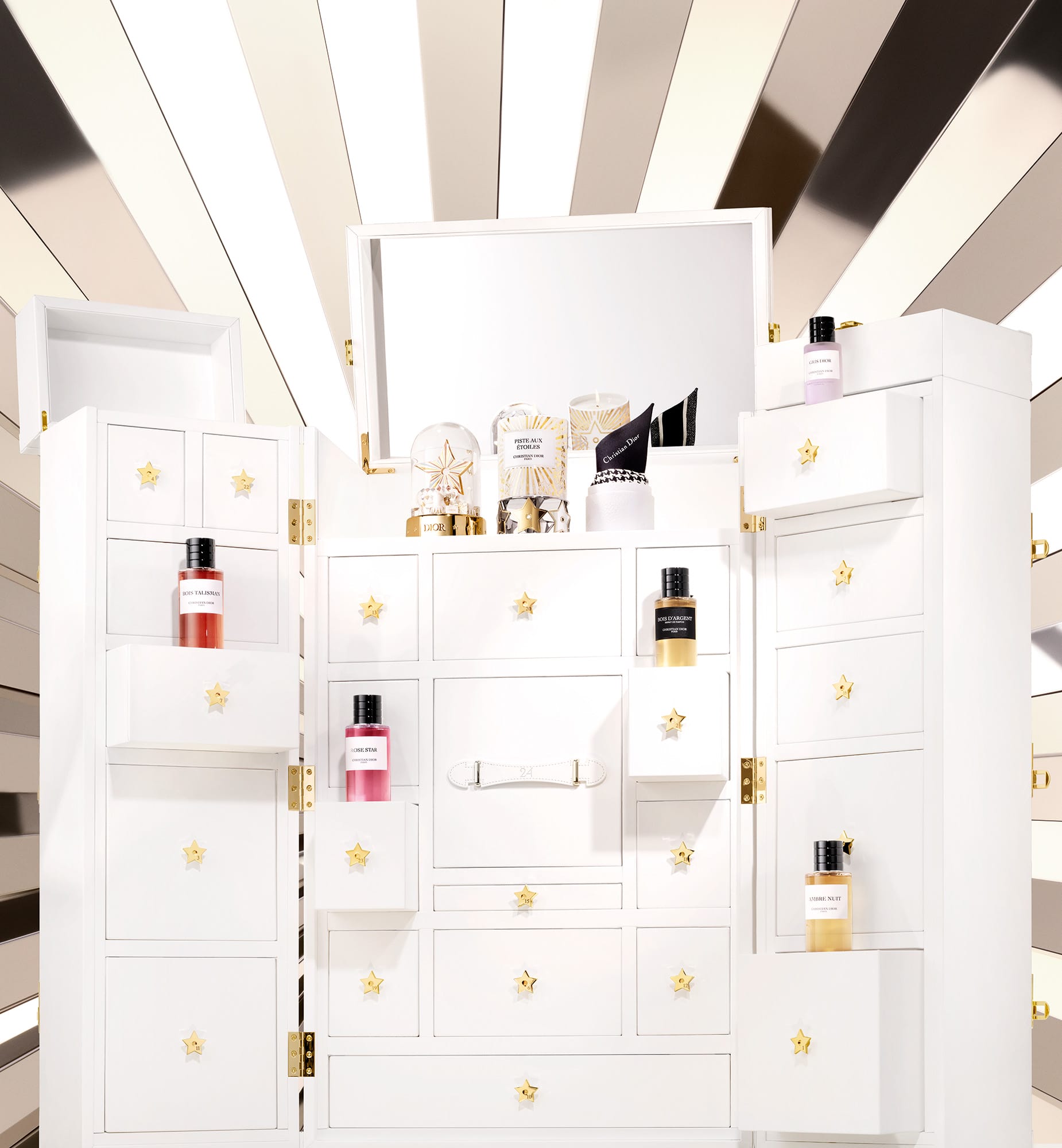 【新品】Dior ホリデーギフトボックス キャンドル ルボーム 50ml Christian Dior - 限定☆DIOR☆ディオール ホリデー ギフト