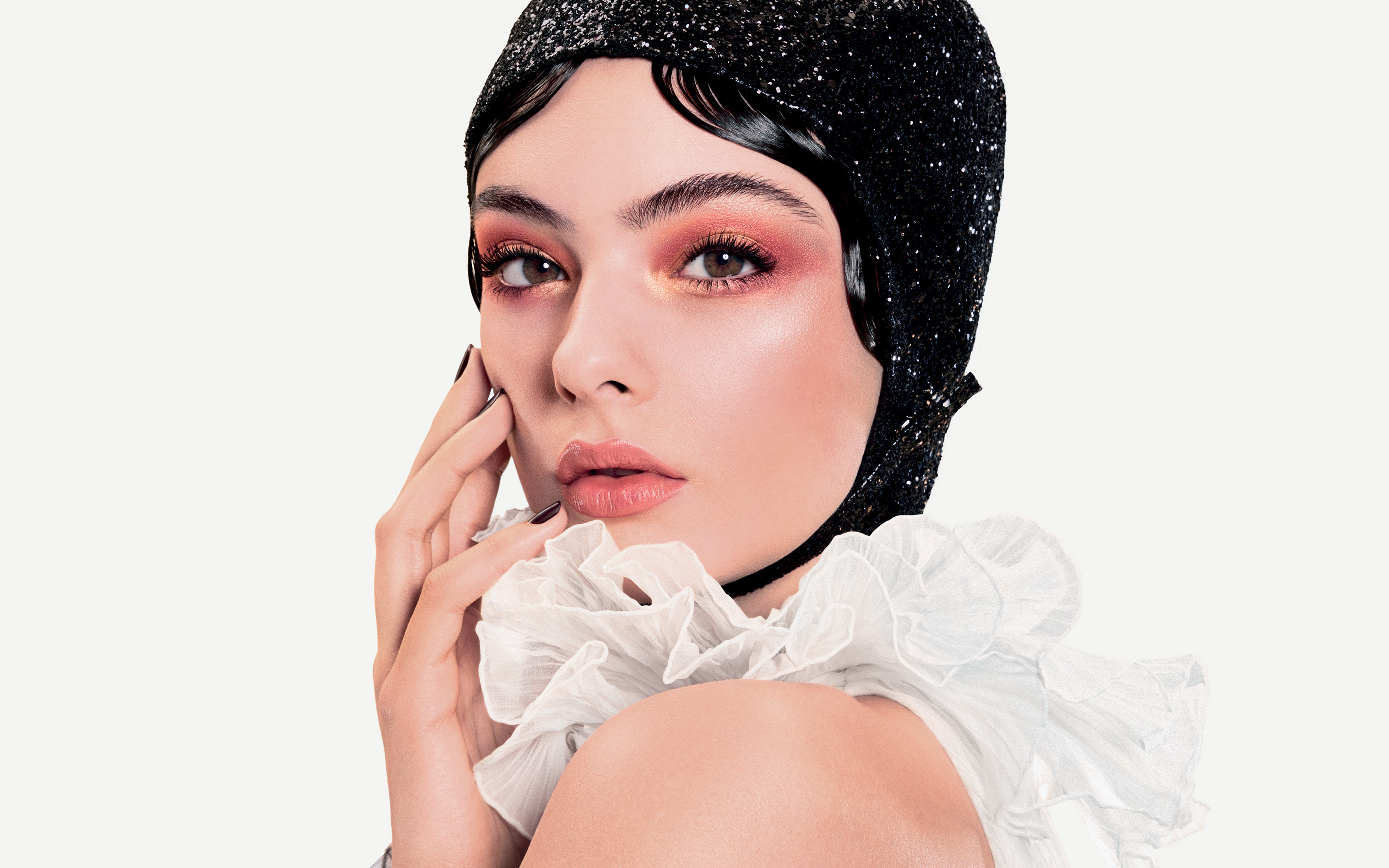 The Dior Makeup Lookbook: Collection of Makeup Looks | DIOR US