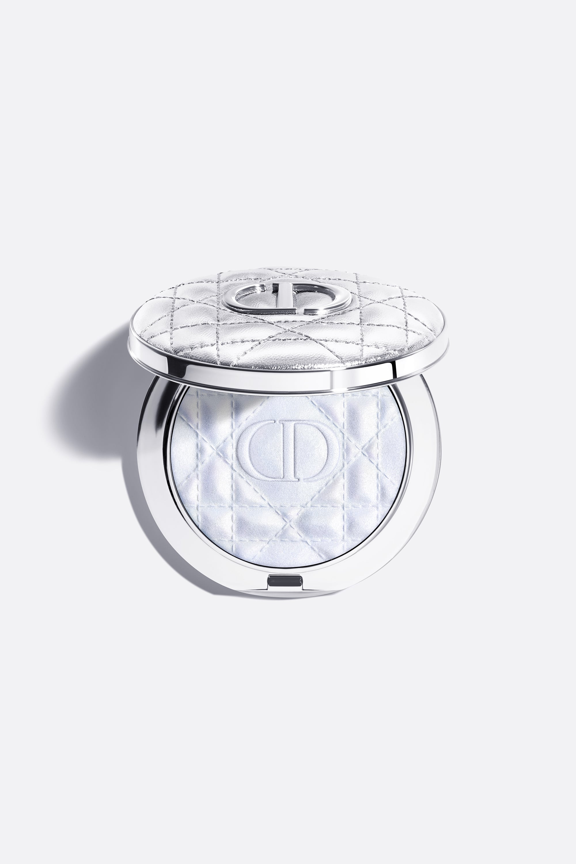DIOR】 新作 ディオールスキン フォーエヴァー グロウ ルミナイザー