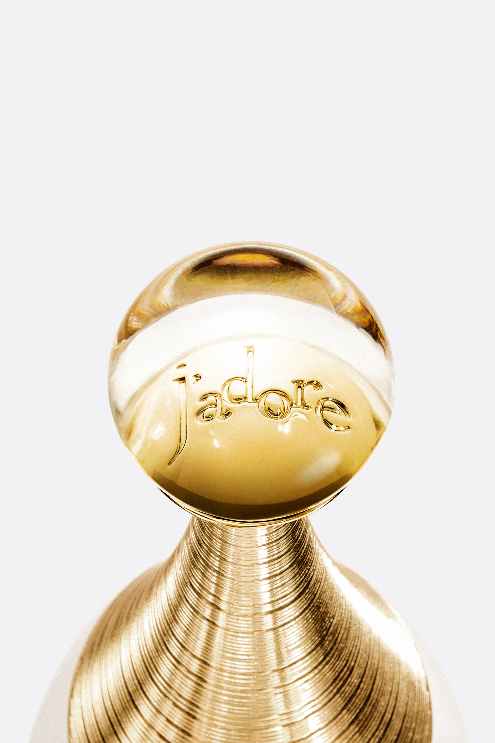 J'adore Parfum d'eau: Alcohol-Free Fragrance with Floral Notes