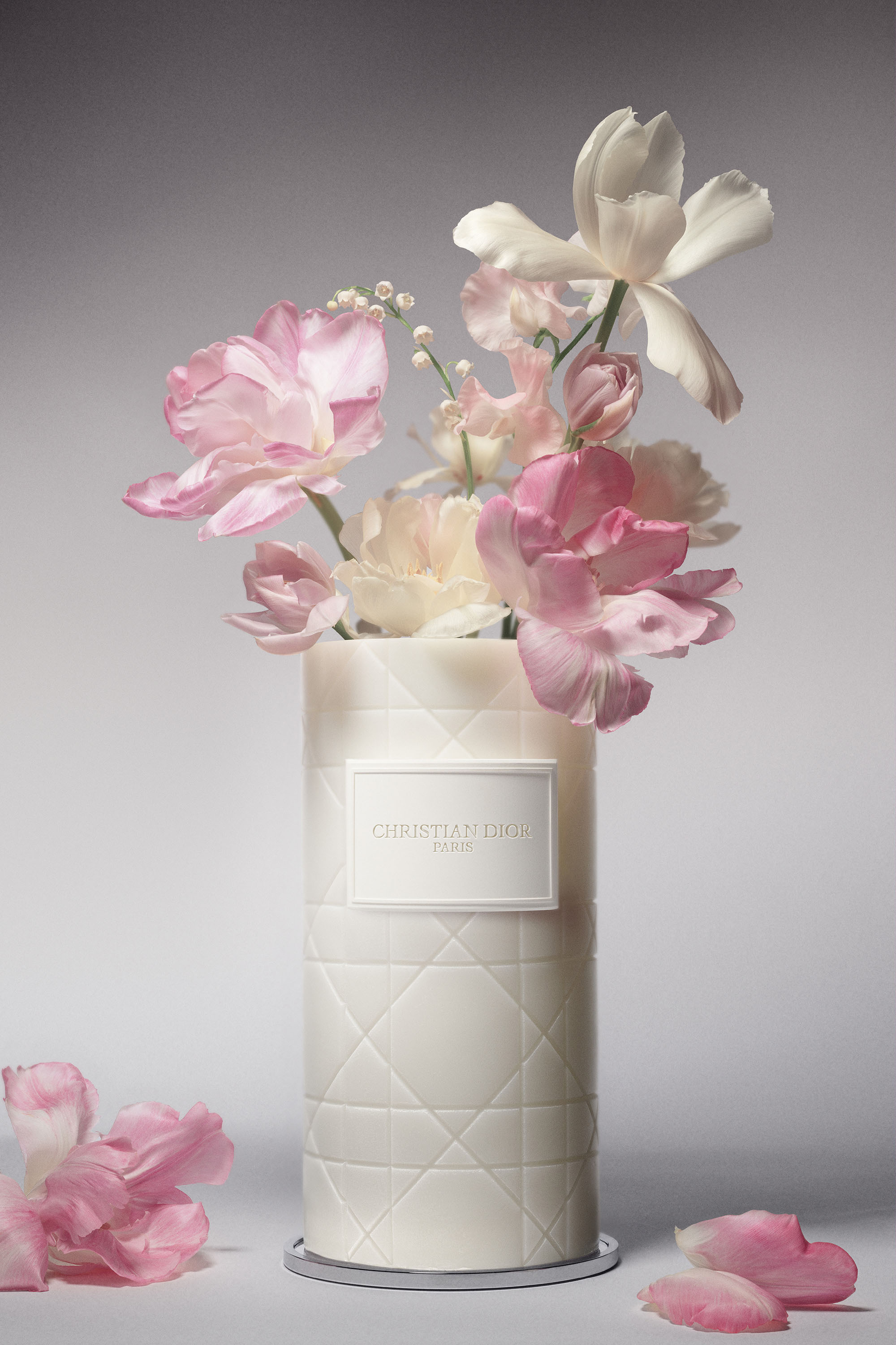The first Dior scented wax vase from La Collection Privée | Dior US