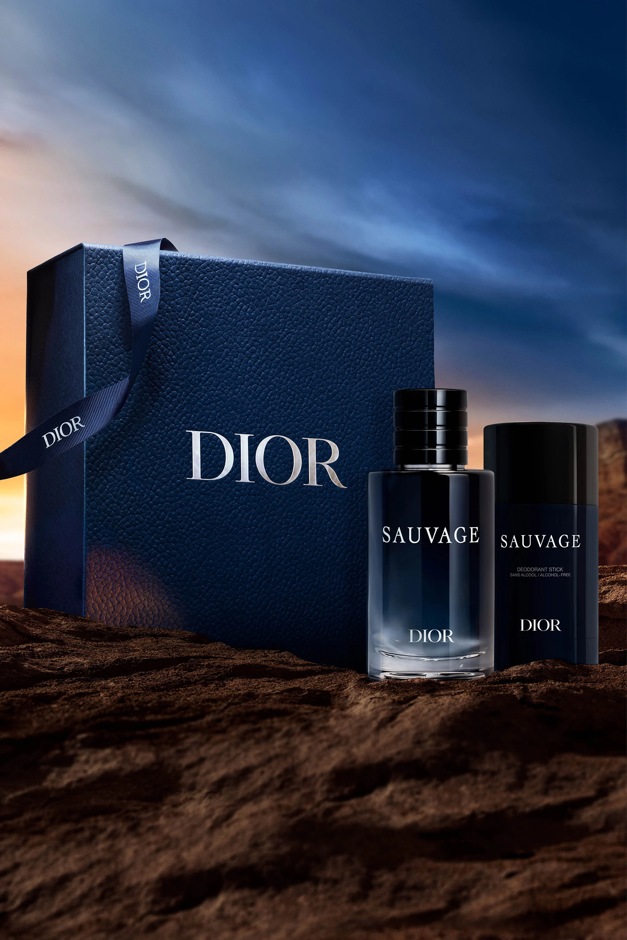デパコスまとめ売り　29点+おまけ付き　CHANEL Dior SUQQU Sauvage Eau de Toilette Father's Day 2025 Fragrance Gift Set | DIOR US