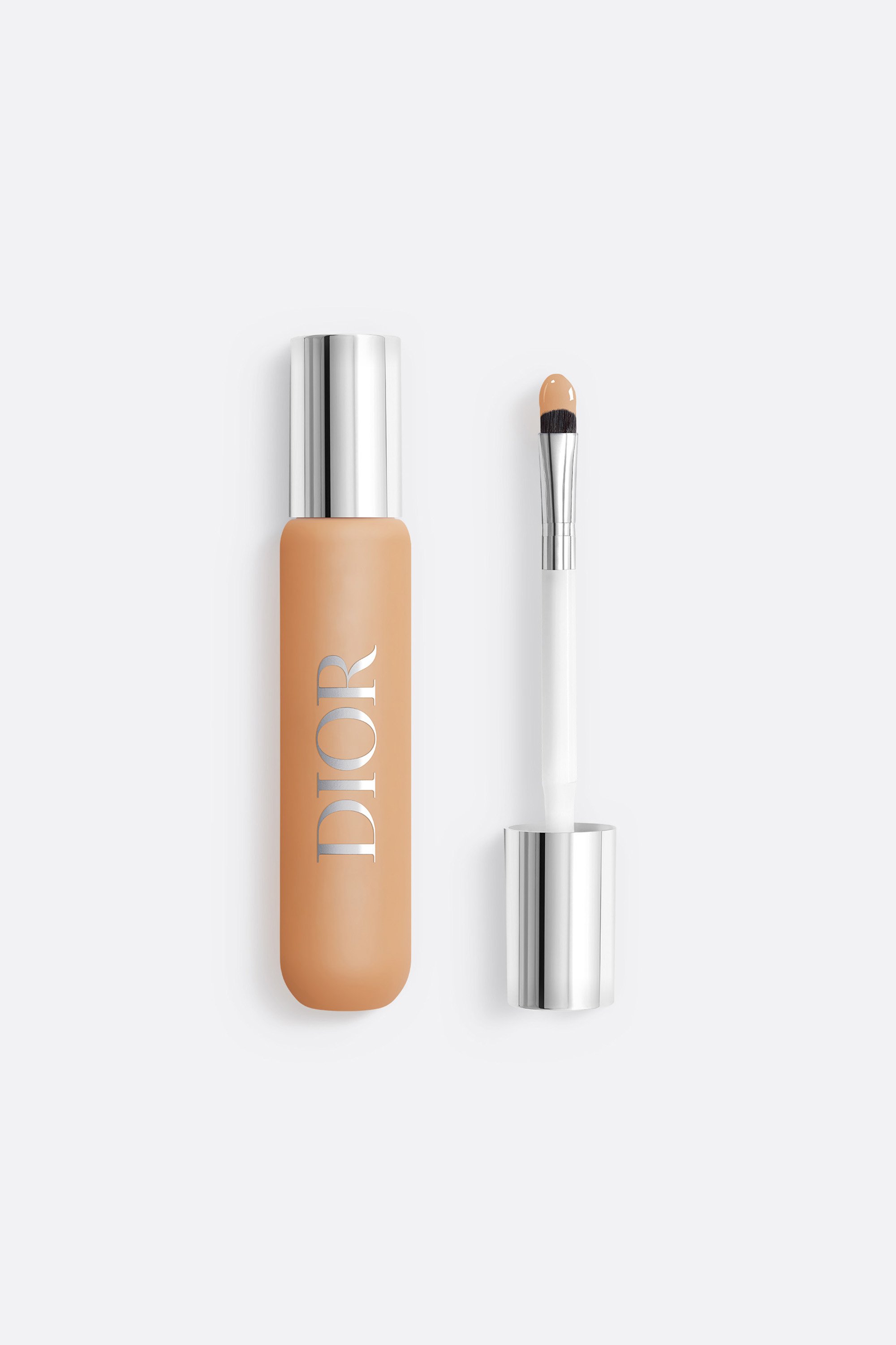 Dior Backstage Face & Body Flash Perfector Concealer: Concealer