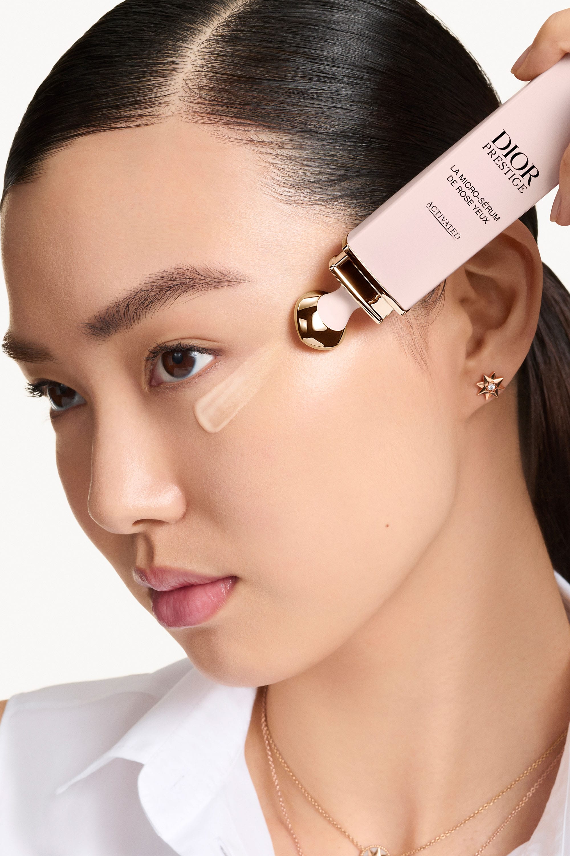 Dior Prestige Le Micro-Sérum de Rose Yeux Activated: o sérum de