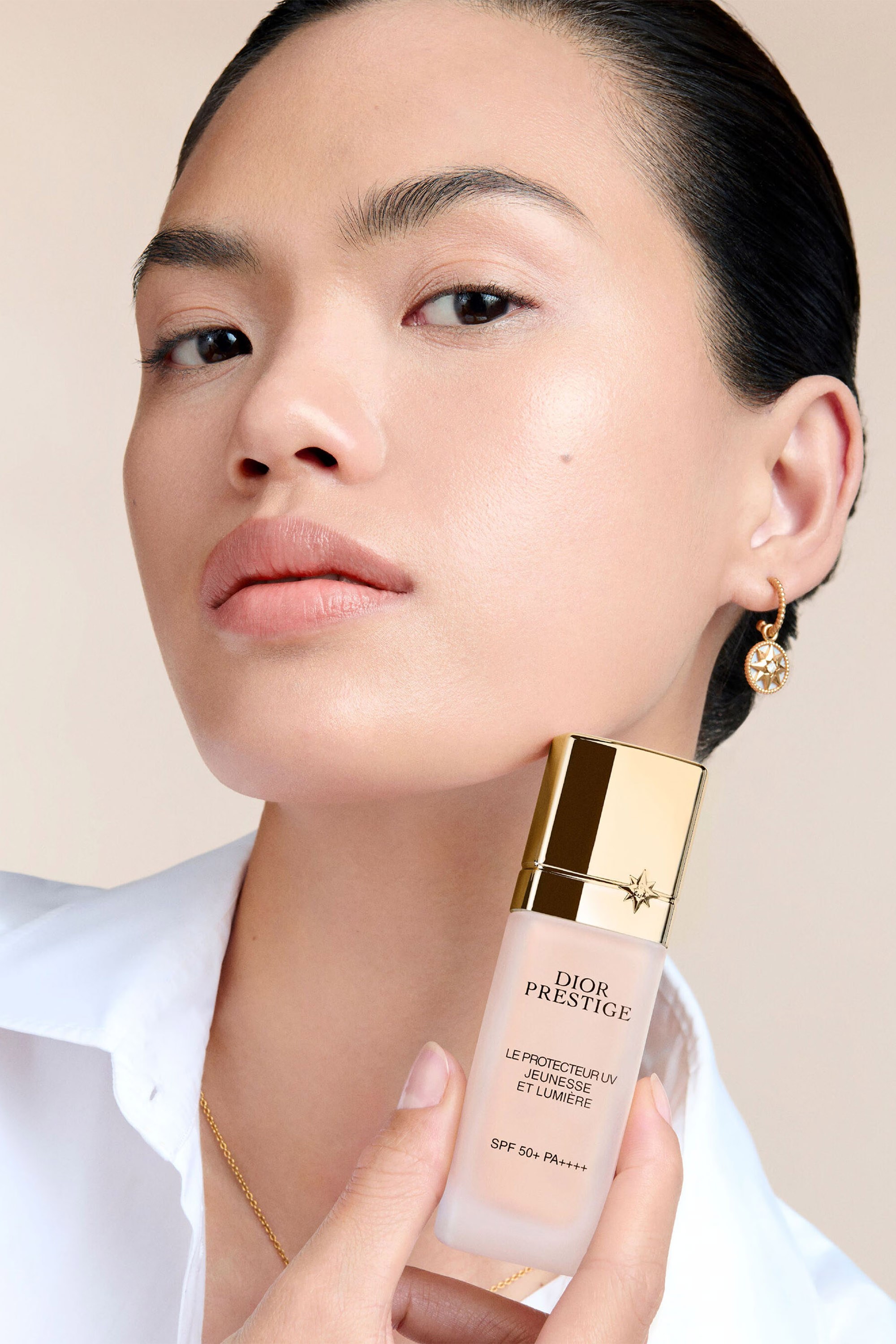 DIOR】 プレステージ ホワイト ル プロテクター UV ルミエール (SPF50