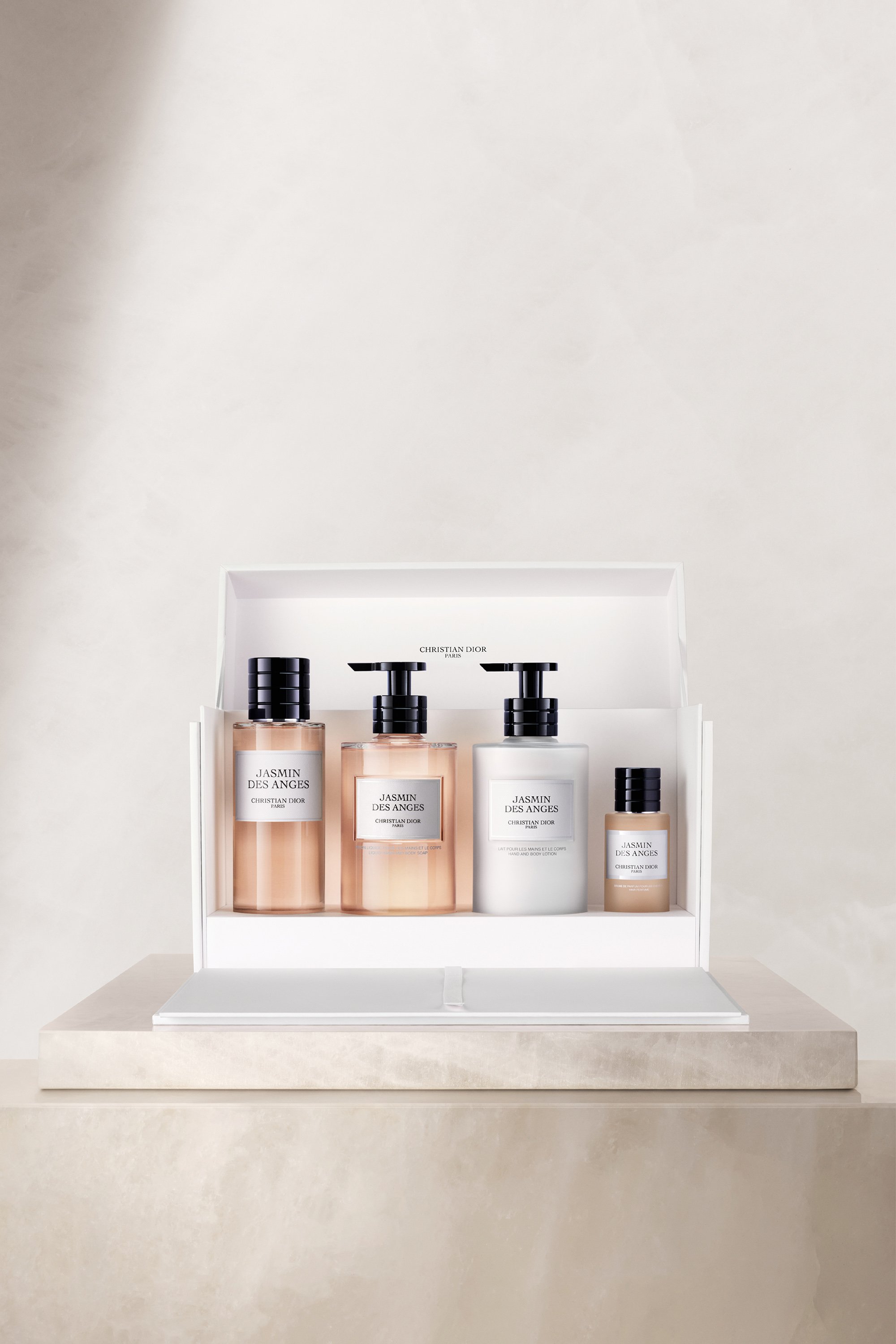 CHRISTIAN DIOR JASMIN DES ANGES ボディローション Christian Dior Jasmin des Anges ボディローション