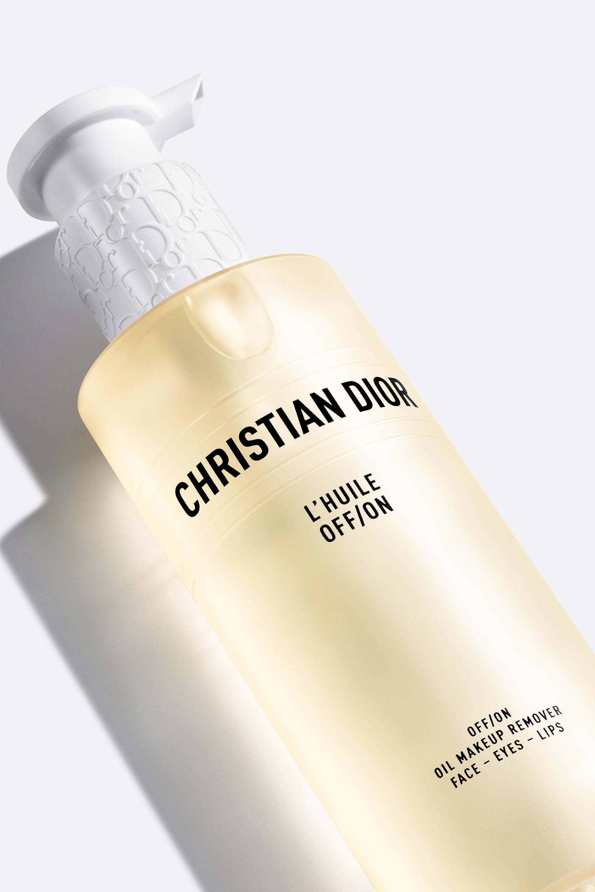 DIOR】 新作 ユイル オフ オン(クレンジングオイル・アイメイク落とし)