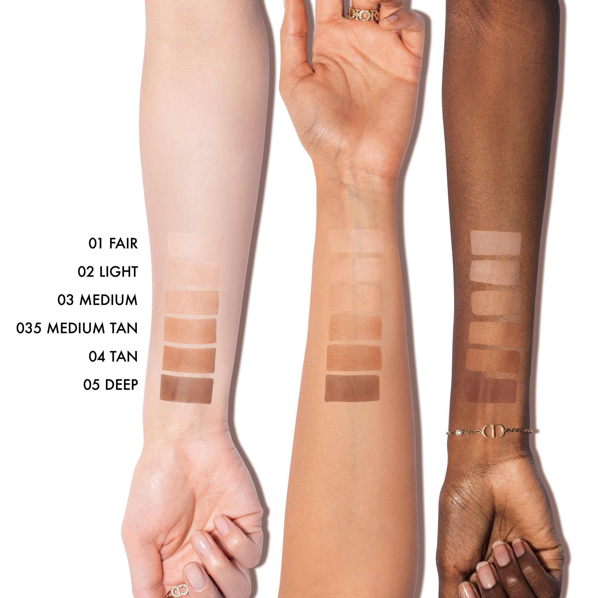 DIOR】 ディオールスキン フォーエヴァー ヌード マット フィルタ― 01