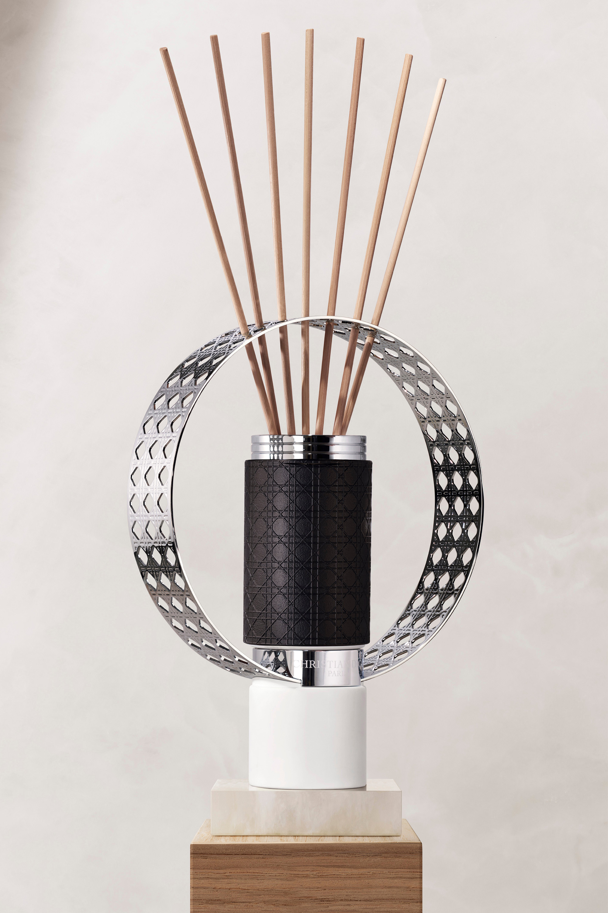 Dior アロマ/お香セット Bouquet Privé home fragrance diffuser couture edition | Dior US
