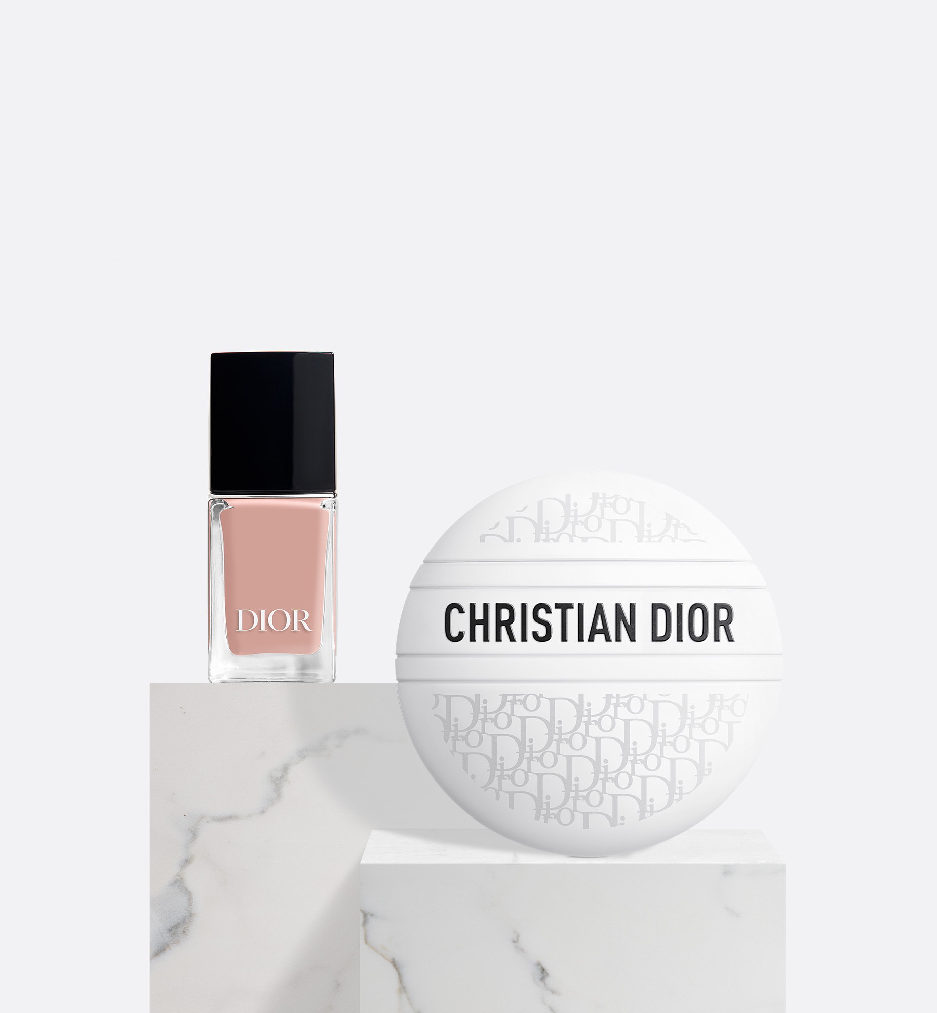 Dior  ペディキュア  4本セット マニュキュア 4本セット DIOR - メルカリ