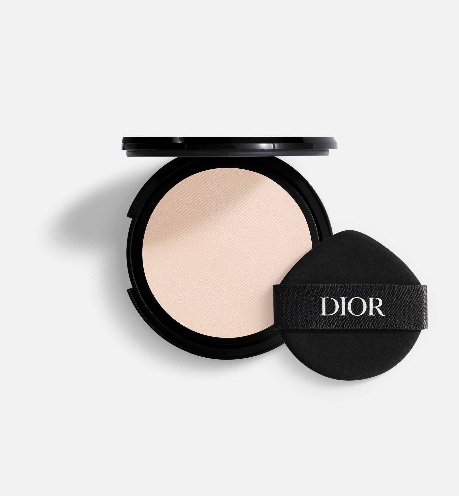 Dior スキンフォーエバートーンアップグロウクッション DIOR】 新作 ディオールスキン フォーエヴァー イドラ グロウ