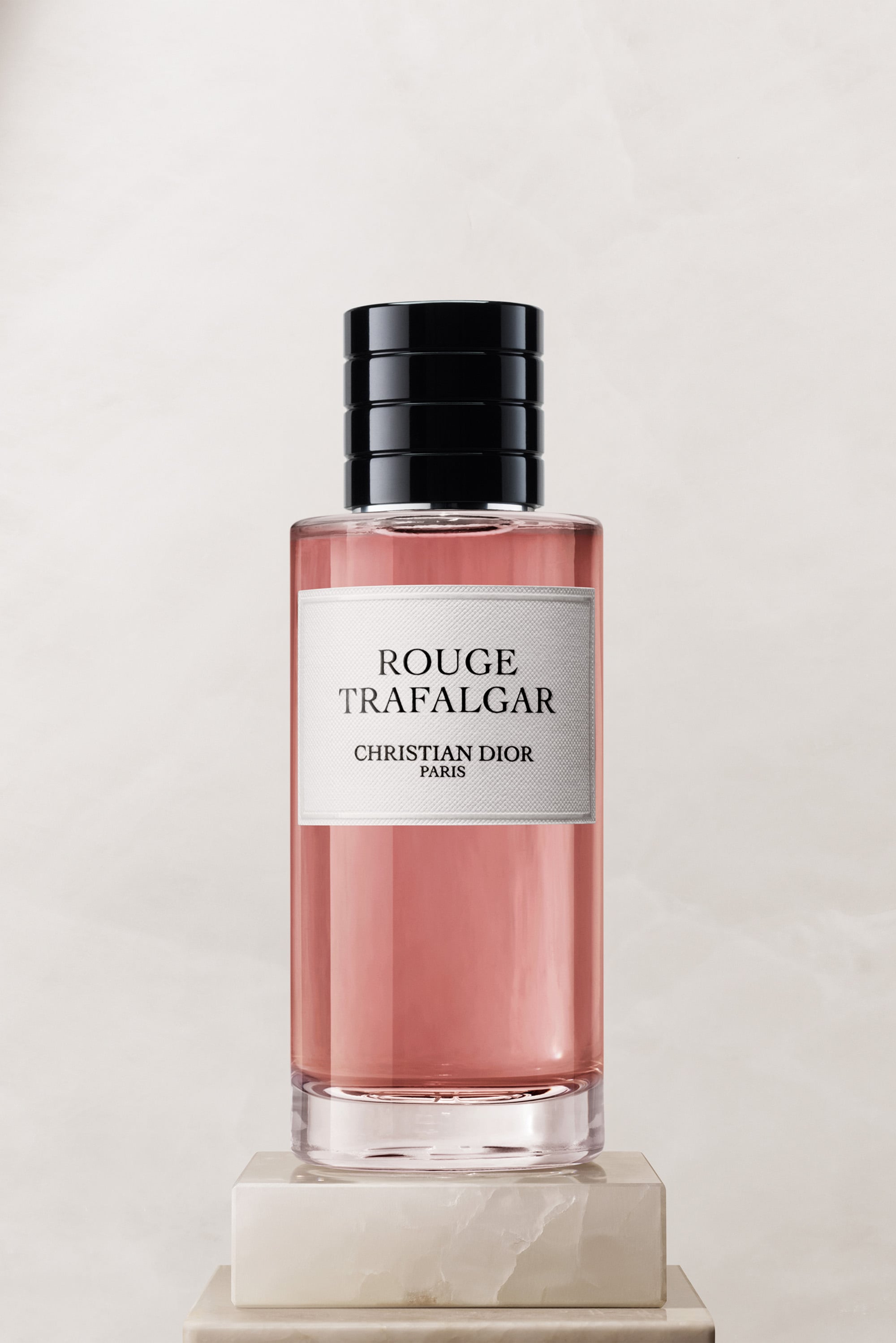 火山様✩Christian Dior ROUGE TRAFALGAR 香水 Rouge Trafalgar: Couture Unisex Fragrance with Red Berry Accords