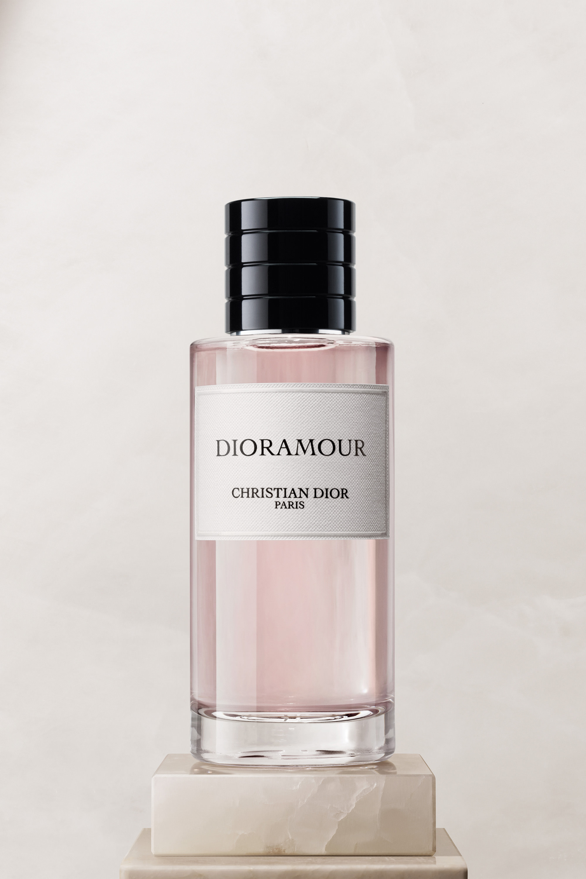 「ミナ」DIORAMOUR ディオール ディオラムール EDP 250ml Dioramour: sensual unisex fragrance with old-fashioned charm | Dior US