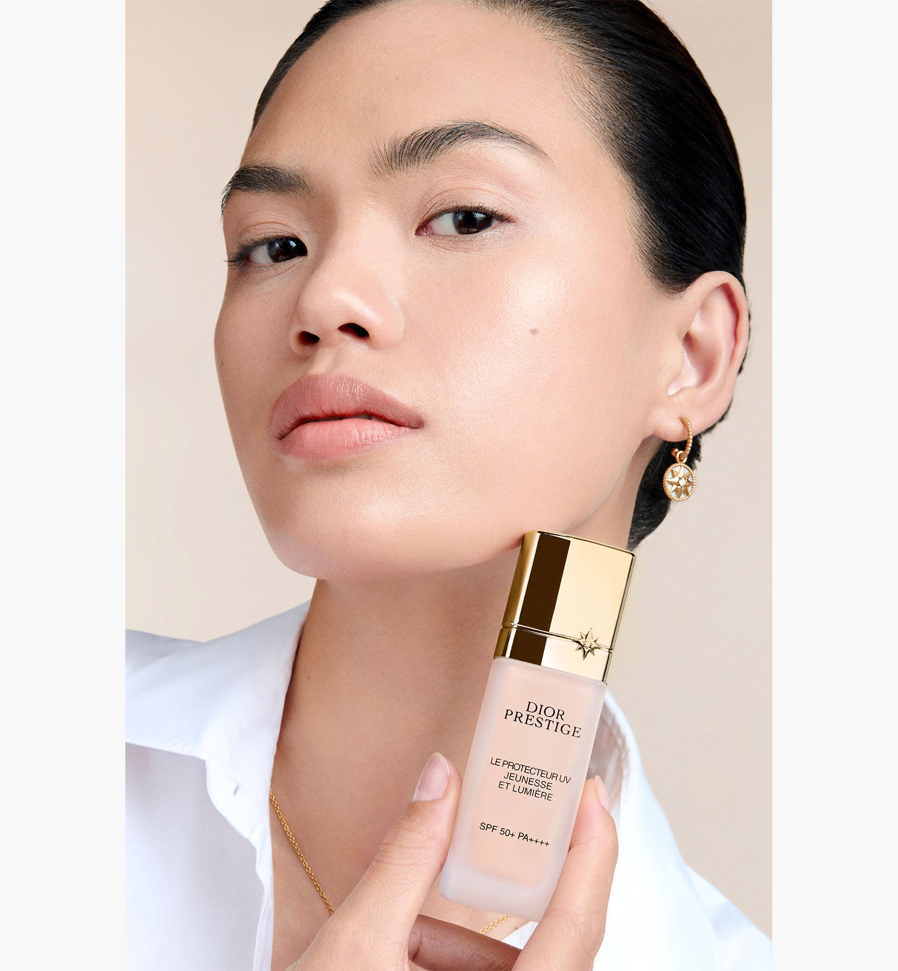 DIOR】 プレステージ ホワイト ル プロテクター UV ルミエール (SPF50