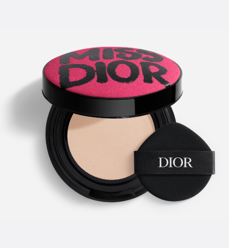 Dior Forever Hydra Glow Cushion 1N ケース付き Dior Forever Hydra Glow Cushion 1N ケース付き Dior Forever
